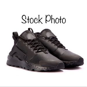 Black Nike Air Huarache Run Ultra
